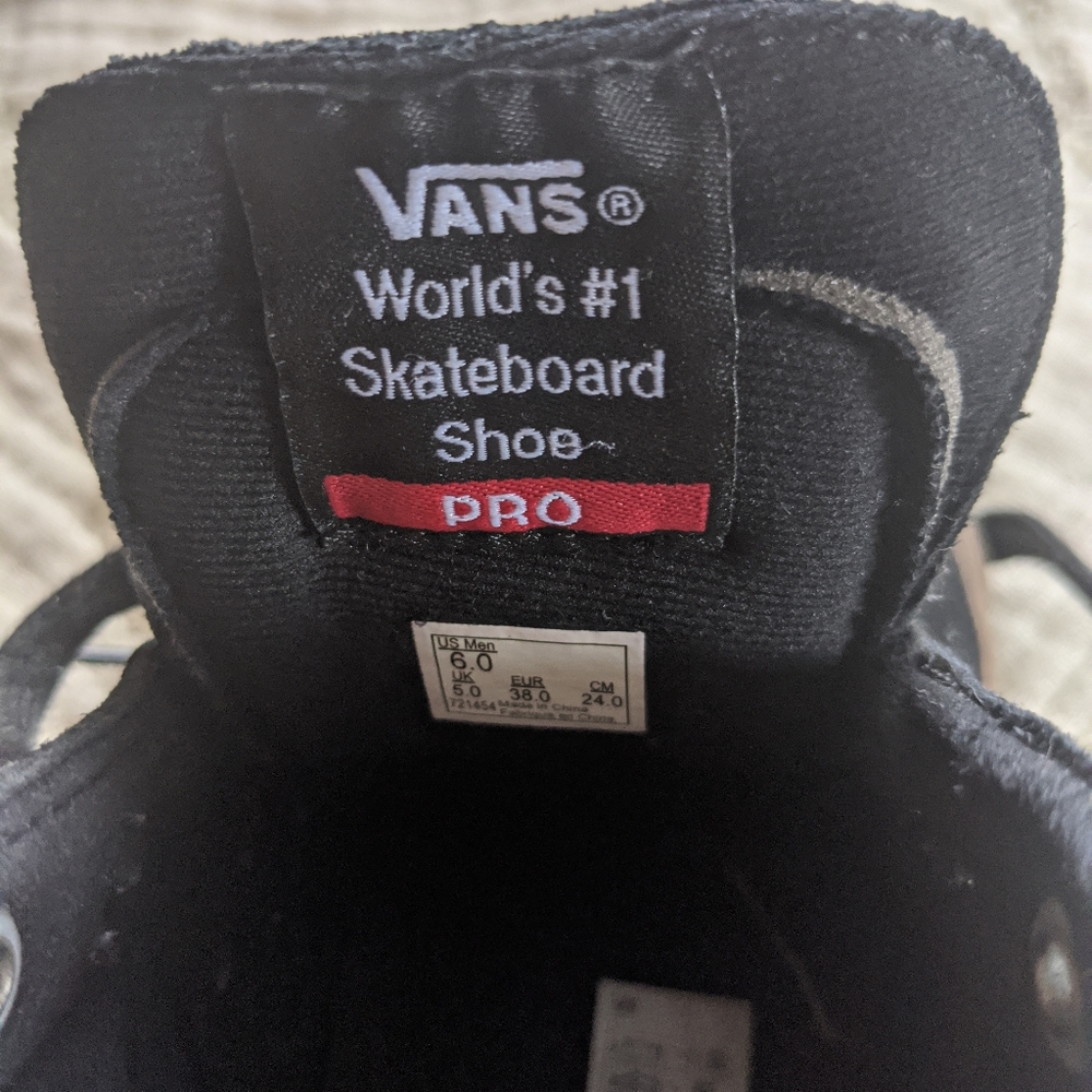 Vans - Picture 2 of 3